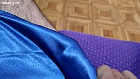 लॉन्ग हेयर वाले एमेच्योर गाय की आर्मपिट फेटिश से नॉटी स्ट्रिपटीज सोलो