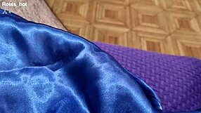 लॉन्ग हेयर वाले एमेच्योर गाय की आर्मपिट फेटिश से नॉटी स्ट्रिपटीज सोलो