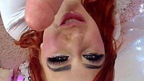 शरारती इंग्लिश नर्स मरीज को टिट जॉब देती कम भरी डिल्डो संग