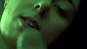 Mamei ele até tomar leitinho durante uma longa viagem no carro com big natural tits Latina swallowing cum