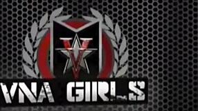 Red Color Highlights in Outdoor Scene with Curvy Model