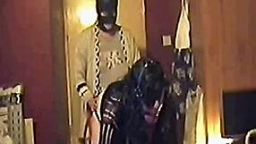 कैम पर गर्लफ्रेंड ने बॉयफ्रेंड को अपमानित किया सिसी गांड पेगिंग से कम करते हुए