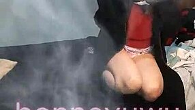 Argentinian Bonneyuwu Enjoys Working Her Favorite Job In 10 35 Session