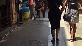 Tía venezolana shows off her impressive backside