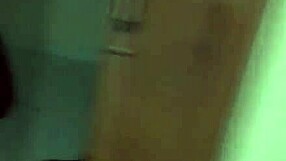 Fetiche Molhado Xixi Tes�o E Foda Debaixo Do Chuveiro With Ass Licking In Bathroom