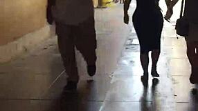 Tía venezolana shows off her impressive backside