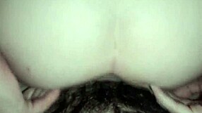 Mi hermanastra culona argentina me da sentones en mi verga gorda y larga con su big ass latina bouncing 😈🍑