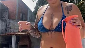 i just stay like this all day with my big pussy flashing when the construction worker is around here