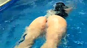 Um Compilado Do Que Vocês Podem Encontrar No Red Sexo Boquete Exibicionismo Na Piscina Trocando De Roupa No Provador Esposa Heyya