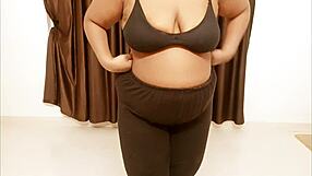 Sexy Indian Girl from Jharkhand Shows Off Her Charm and Style