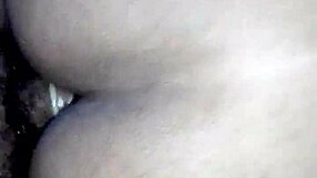 hey, what do you think about these pibes hanging out and chatting casually?