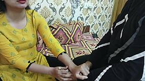 सौतेली बहन भाई बेड शेयर कर पहली कट्टर चुदाई, गहरा लंड चूसना चूत सवारी