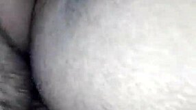 hey, what do you think about these pibes hanging out and chatting casually?