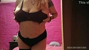 Ssheylared Playing with Her Big Natural Tits and Ass for You in Detailed Close-Up Action