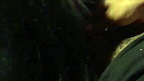 Kingdinglong Enjoys BBC Gumjob From Horny Mature White Cougar In Interracial Action