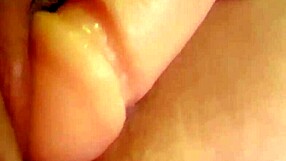 safada gosta de vara gemendo para macho rebola no pau com rola molhada de porra goza gostoso puta deliciosa