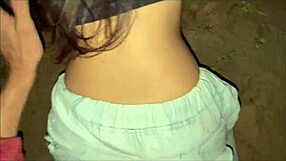 padosan ko jungle me le jakar uski geeli chut me lund daal diya aur chudai kar li