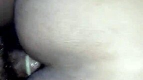 hey, what do you think about these pibes hanging out and chatting casually?