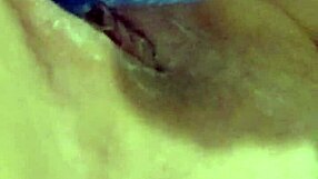 watch me squirt cum all over this thick dildo toy right now!!