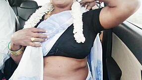 कार रोमांस में उसकी गंदी तेलुगु बातें बहुत पसंद हैं