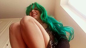 The giantess mistress hungers for your nerdy feet now