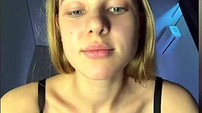 पहली बार क्लोज़-अप चूत चुदाई का जबरदस्त एक्सपीरियंस