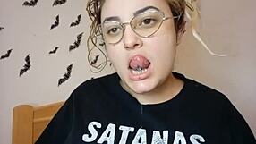 Meet the fresh fetish queen dominating daddy play