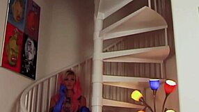 PINK-HAIRED BRITTANY ANDREWS PEGS VANESSA LANE'S PUSSY WITH STRAPON DOGGYSTYLE