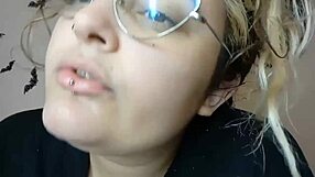 Meet the fresh fetish queen dominating daddy play