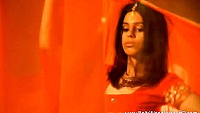 Indian Milf Strips Nude in Exciting Erotic Dance Tease