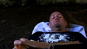 romana ryder and sindee jennings, why vibe those shaved pussies outdoors in heels?