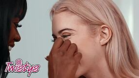 Ebony lesbians lick pussy face sitting