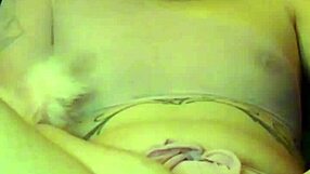 pinklypuff shakes her huge milf ass for european fans