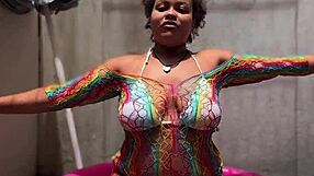 i'm doin bbw yoga by the pool and fartin my huge curvy latina ass all natural