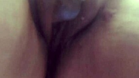 wanna watch this bbw stuff her fat ass pussy with huge dildo solo?