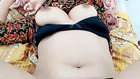 Desi Pakistani Maid's Cute Arab Beauty Tempts Deep