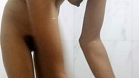 Wants My Stepsis Fucked By Boyfriend In Bath?!