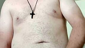 I'm shooting a huge load of sperm solo