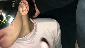 chamei o casal pra foder a mulher dele enquanto ele assiste