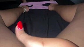 muestro mi cameltoe y coño cremoso en shorts al amanecer pov masturbándome 😍👙🌅