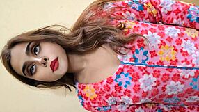 Pakistani Neighbor Aunty Calls Me For Tight Pussy Lick