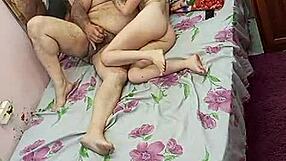 how does this young hottie handle that old pepeka eater?