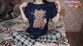 damn, this college student fingers her puffy nipples til she squirts hard...