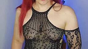 mi padrastro me folla rudo en perrito y me humilla con joi mientras juego con mi concha