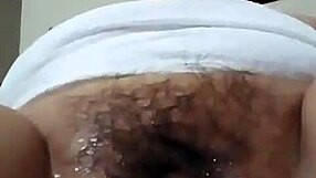 May Bay Nhu Y Lon To Fingers Her Wet Pussy Hard