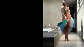 Sensual Brazilian mature in miniskirt and nylons dances outdoor voyeur style!