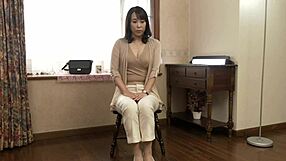 whoa this first time 50s wife kaoru yuki squirts like crazy