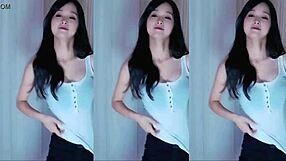 G�i Trung Quốc Nhảy Lại �y Chịch Em I's Big Tits Bounce Wildly!