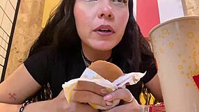 oye me lo vas a meter o pagaras por lo que comes choking deepthroat