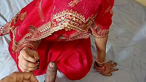 देवर बेडरूम में घुसा पैंटी फाड़ी और हिंदी चीखों में जोरदार चोदा